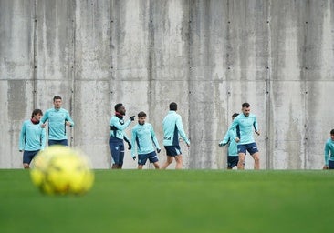 Unai Egiluz sigue con su recuperación al margen de sus compañeros en Lezama